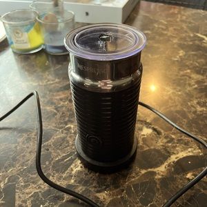 NESPRESSO ELECTRIC FROTHER